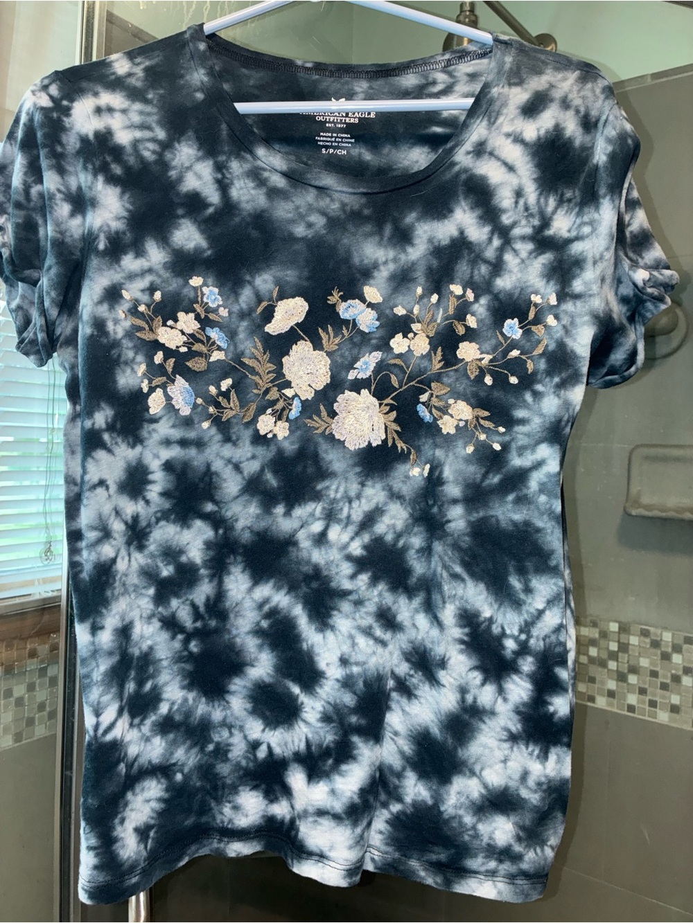 American Eagle Outfitters Navy and White Tie-Dye Floral Embroidered Tee
